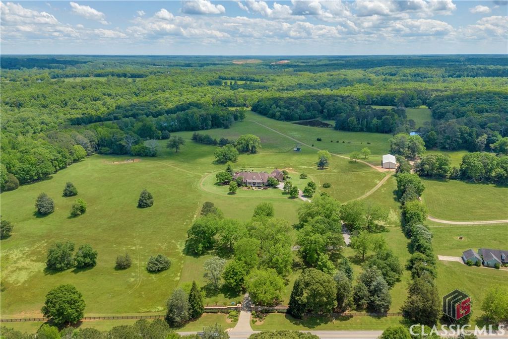 Image 7 of property listing at 3881 Sims Bridge Road, Monroe, GA 30656