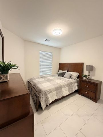 1801 Hannah Lane, Oklahoma City, OK 73127