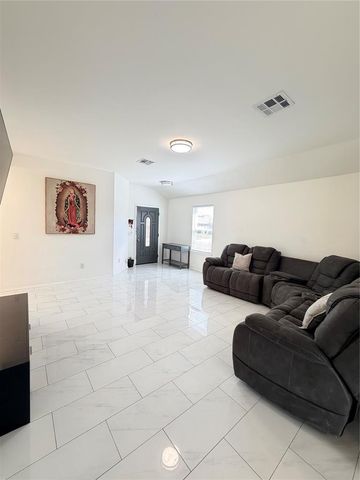 1801 Hannah Lane, Oklahoma City, OK 73127