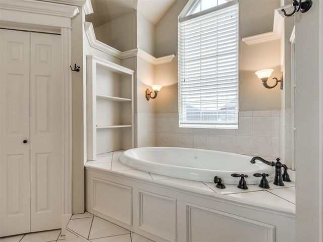 4832 Montrose Drive, Del City, OK 73115