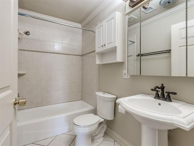 4832 Montrose Drive, Del City, OK 73115