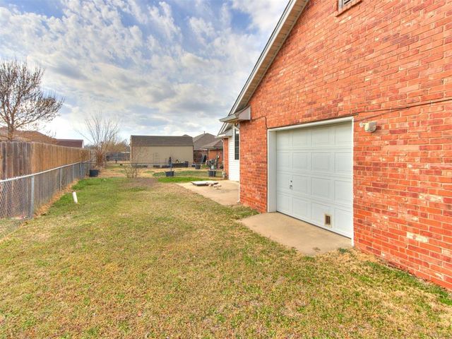 4832 Montrose Drive, Del City, OK 73115