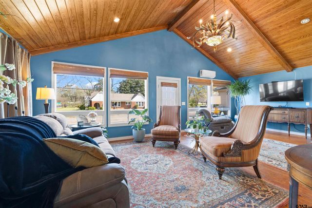 108 N Ponsard, Troup, TX 75789