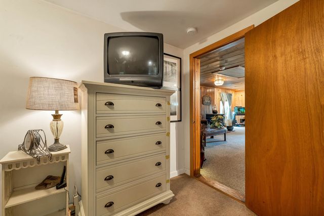 25 South Mayhew Turnpike, Hebron, NH 03241