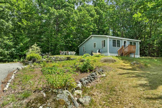 25 South Mayhew Turnpike, Hebron, NH 03241