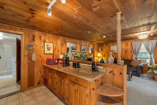 25 South Mayhew Turnpike, Hebron, NH 03241