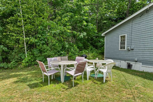 25 South Mayhew Turnpike, Hebron, NH 03241