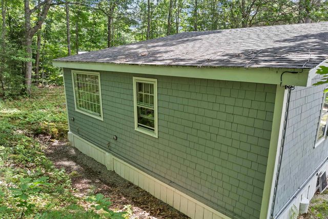 25 South Mayhew Turnpike, Hebron, NH 03241