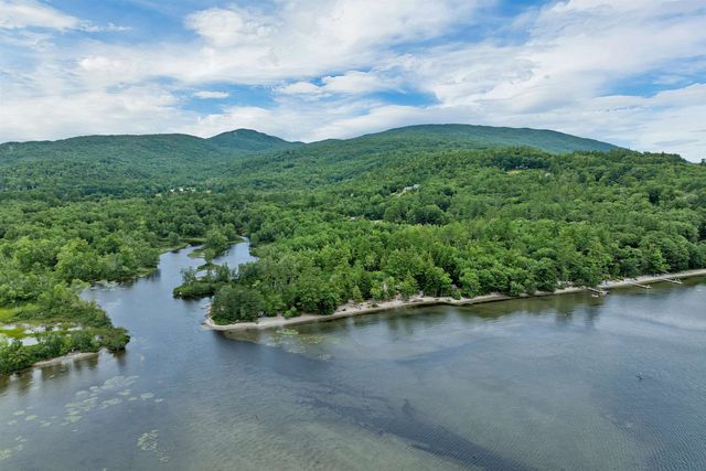 25 South Mayhew Turnpike, Hebron, NH 03241