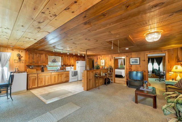 25 South Mayhew Turnpike, Hebron, NH 03241