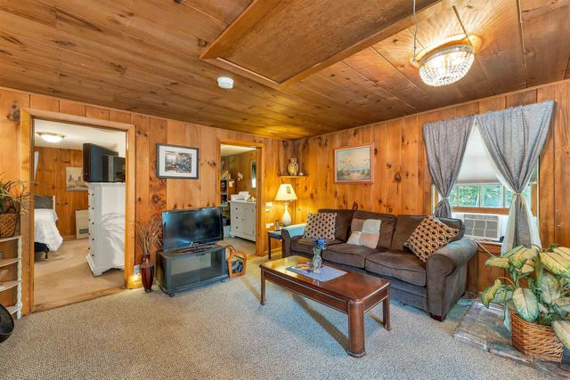 25 South Mayhew Turnpike, Hebron, NH 03241