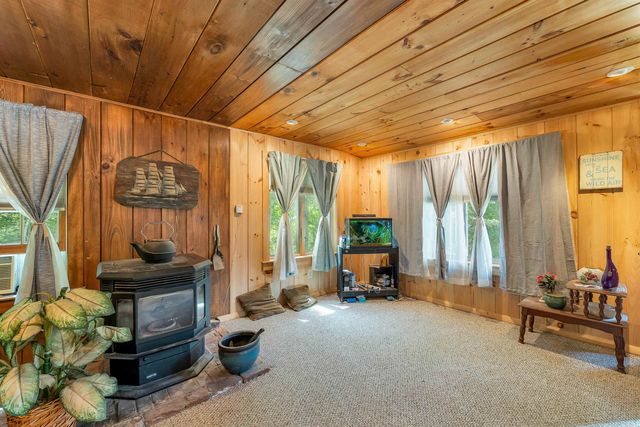 25 South Mayhew Turnpike, Hebron, NH 03241