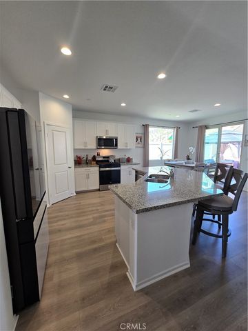 4269 Empressa Circle, Lake Elsinore, CA 92530