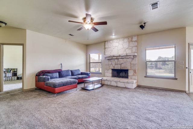 811 Stirrup, Spring Branch, TX 78070