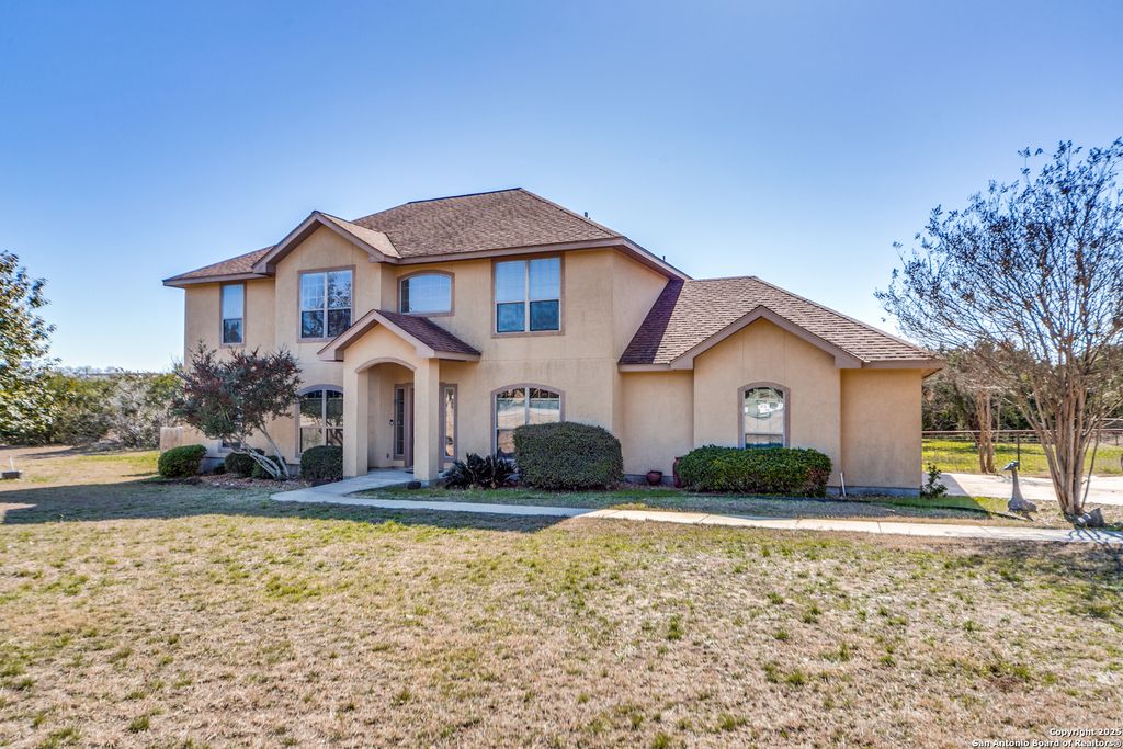 811 Stirrup, Spring Branch, TX 78070
