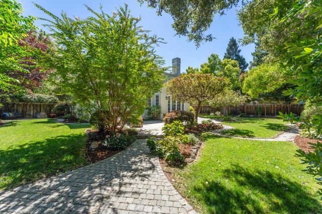 145 Gloria Circle, Menlo Park, CA 94025
