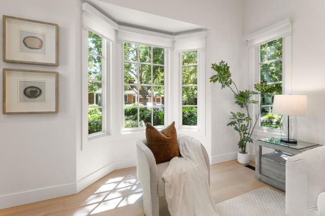 145 Gloria Circle, Menlo Park, CA 94025