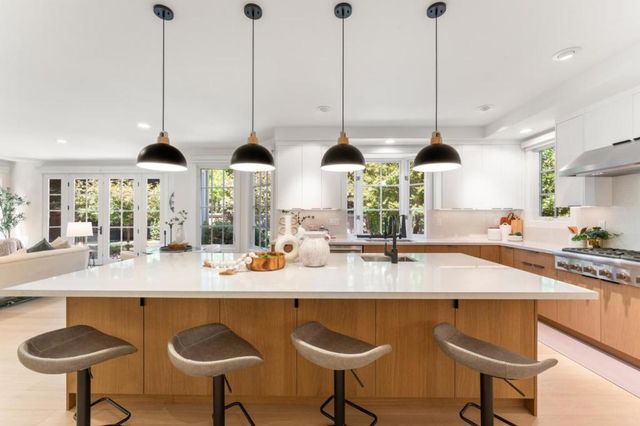 145 Gloria Circle, Menlo Park, CA 94025