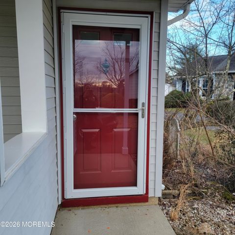 2 Carnaby Close, Freehold, NJ 07728