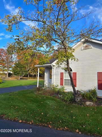 2 Carnaby Close, Freehold, NJ 07728