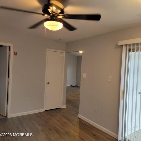 2 Carnaby Close, Freehold, NJ 07728