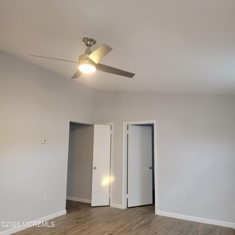 2 Carnaby Close, Freehold, NJ 07728