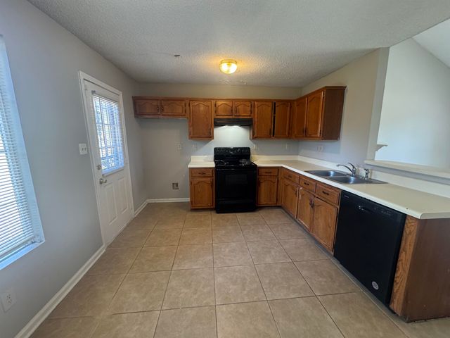 4355 CLEOPATRA RD, Memphis, TN 38128