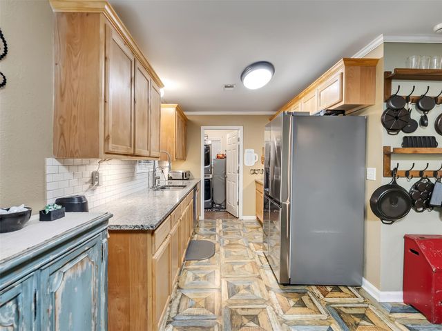 45 County Road 2219, Cleveland, TX 77327