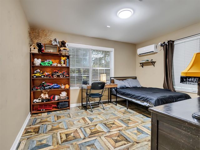 45 County Road 2219, Cleveland, TX 77327