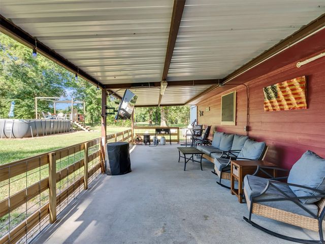 45 County Road 2219, Cleveland, TX 77327