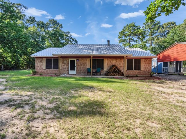 45 County Road 2219, Cleveland, TX 77327