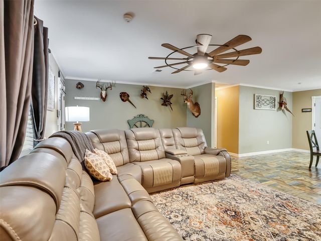 45 County Road 2219, Cleveland, TX 77327