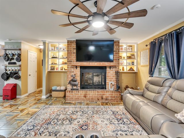 45 County Road 2219, Cleveland, TX 77327