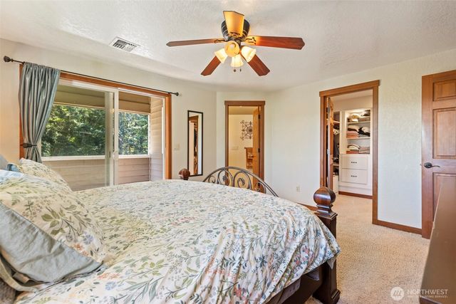 22715 Country Drive E, Graham, WA 98338