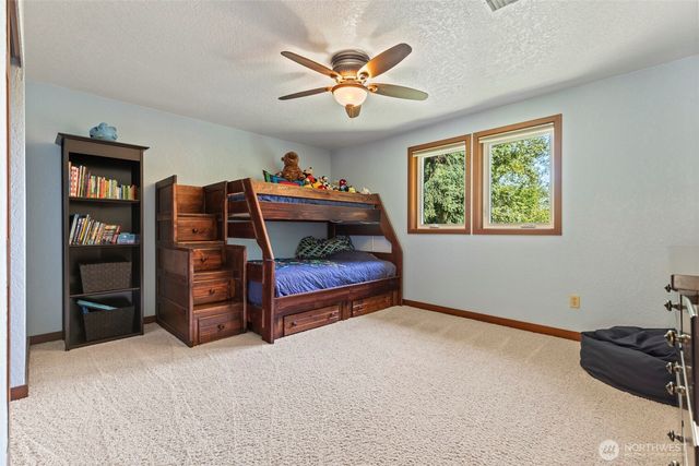 22715 Country Drive E, Graham, WA 98338