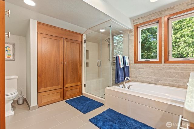 22715 Country Drive E, Graham, WA 98338
