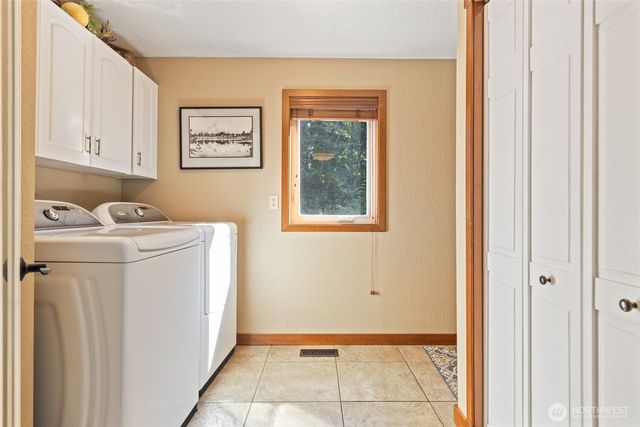 22715 Country Drive E, Graham, WA 98338