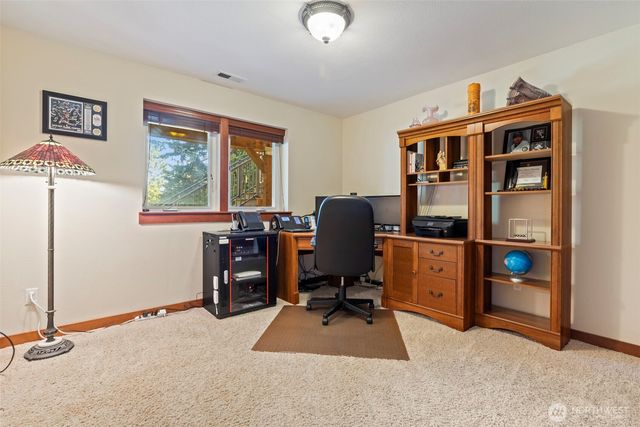 22715 Country Drive E, Graham, WA 98338