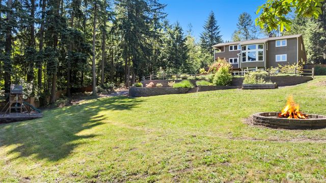 22715 Country Drive E, Graham, WA 98338
