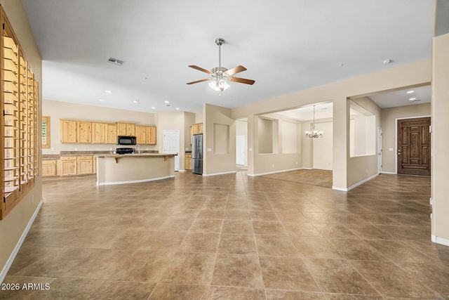 6587 S MARTINGALE Road, Gilbert, AZ 85298