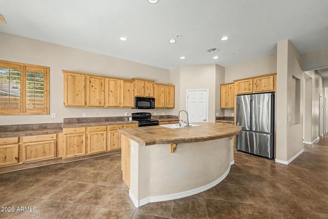 6587 S MARTINGALE Road, Gilbert, AZ 85298