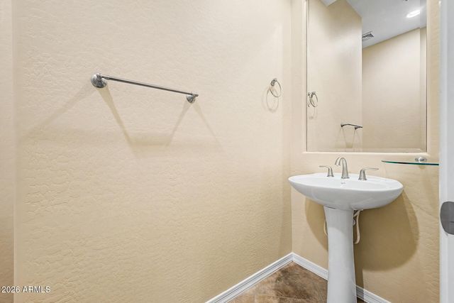 6587 S MARTINGALE Road, Gilbert, AZ 85298