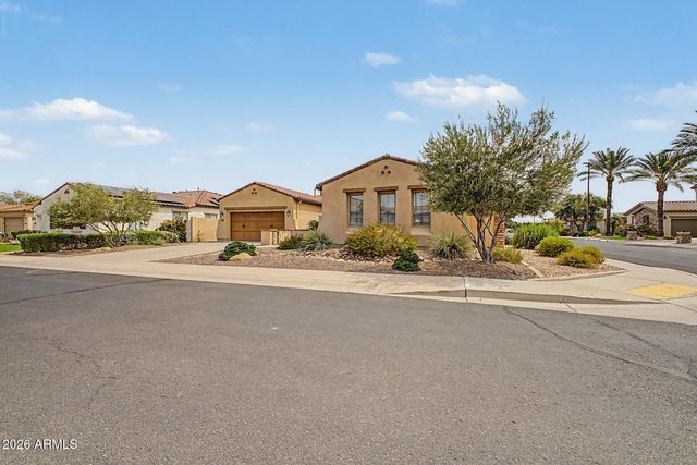 6587 S MARTINGALE Road, Gilbert, AZ 85298
