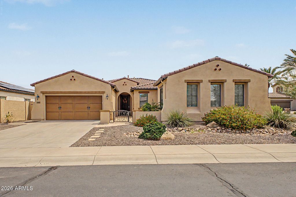 6587 S MARTINGALE Road, Gilbert, AZ 85298 — photo 2