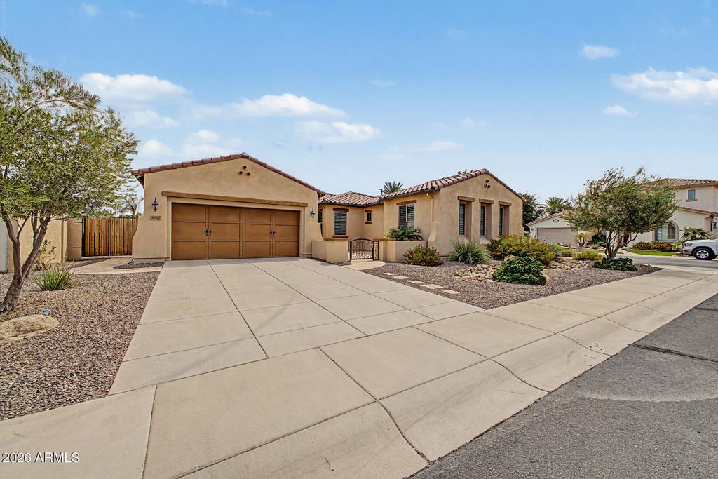 6587 S MARTINGALE Road, Gilbert, AZ 85298 — photo 4