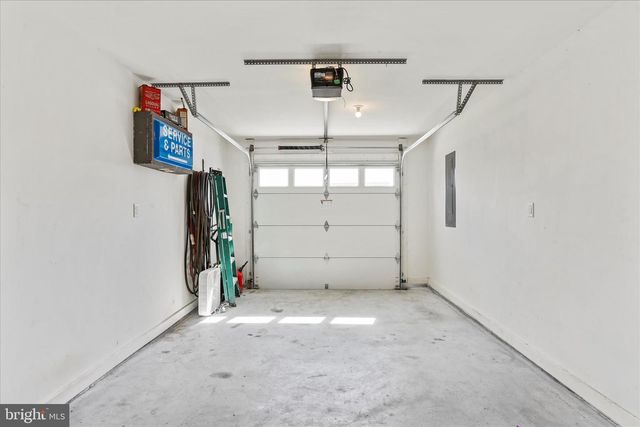 105 WHIPPET CT, Martinsburg, WV 25401