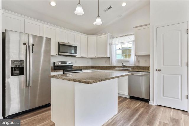 105 WHIPPET CT, Martinsburg, WV 25401