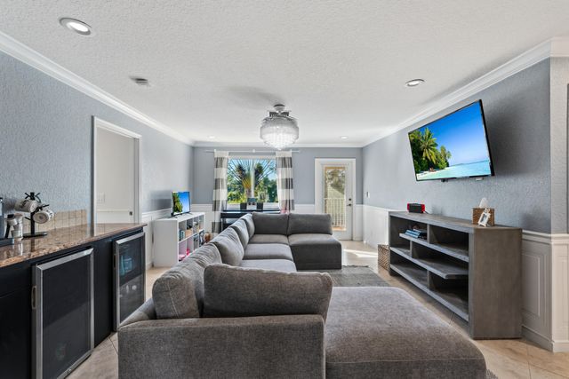 5537 SE Hammock Reserve Terrace, Hobe Sound, FL 33455