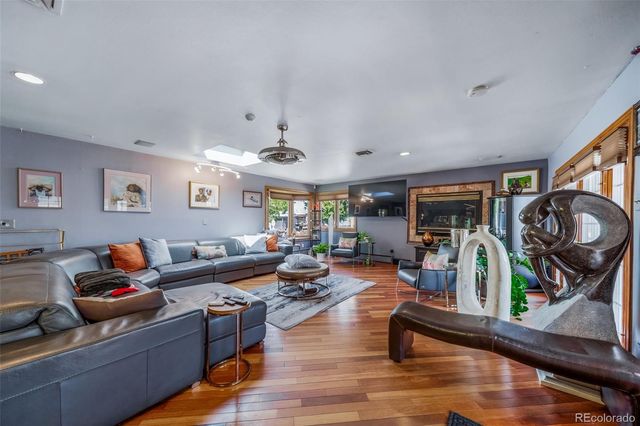 1590 Roslyn Street, Denver, CO 80220