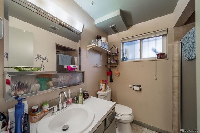 1590 Roslyn Street, Denver, CO 80220